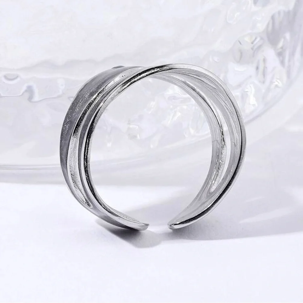Silver and Black Wave Ring